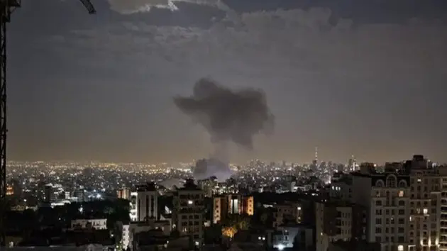 Gi&aacute; dầu Mỹ tăng vọt sau kh&ocirc;ng k&iacute;ch của Israel v&agrave;o Iran