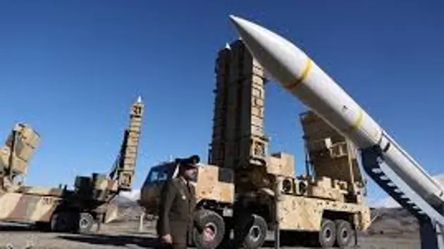 Iran c&oacute; thể trả đũa Israel như thế n&agrave;o?