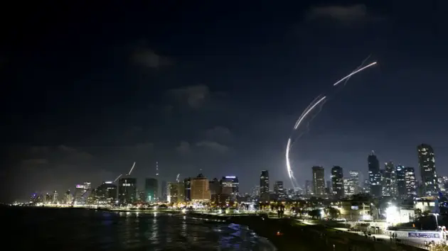 Th&ecirc;m hai tướng Iran thiệt mạng do kh&ocirc;ng k&iacute;ch của Israel