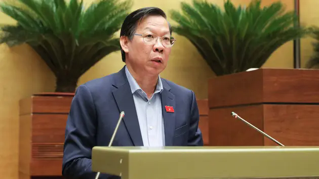 Quốc hội quyết &aacute;p thuế tuyệt đối đối với thuốc l&aacute;
