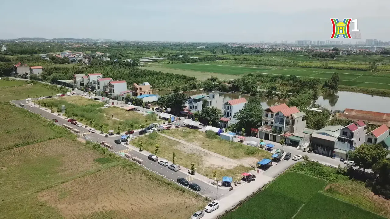 Gi&aacute; nh&agrave; đất được đẩy l&ecirc;n mức phi l&yacute;, vượt xa tầm với của phần đ&ocirc;ng người d&acirc;n c&oacute; nhu cầu thực