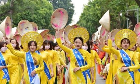 Lễ hội &Aacute;o d&agrave;i du lịch H&agrave; Nội 2022 diễn ra đầu th&aacute;ng 12