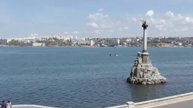 Ukraine ph&aacute;t động cuộc tấn c&ocirc;ng lớn v&agrave;o Sevastopol
