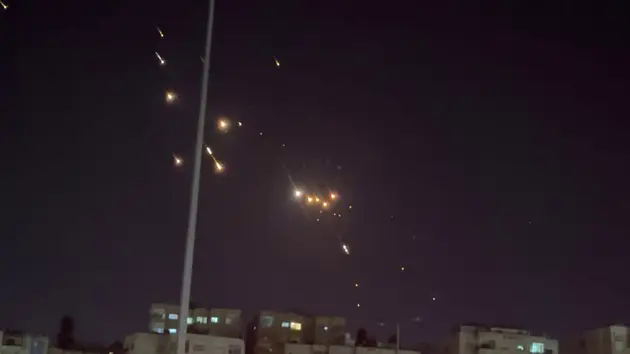 Iran nhắm v&agrave;o mục ti&ecirc;u g&igrave; khi ph&oacute;ng t&ecirc;n lửa v&agrave;o Israel?