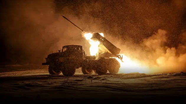 Ph&aacute;o lực Nga tấn c&ocirc;ng Nam Donetsk dữ dội