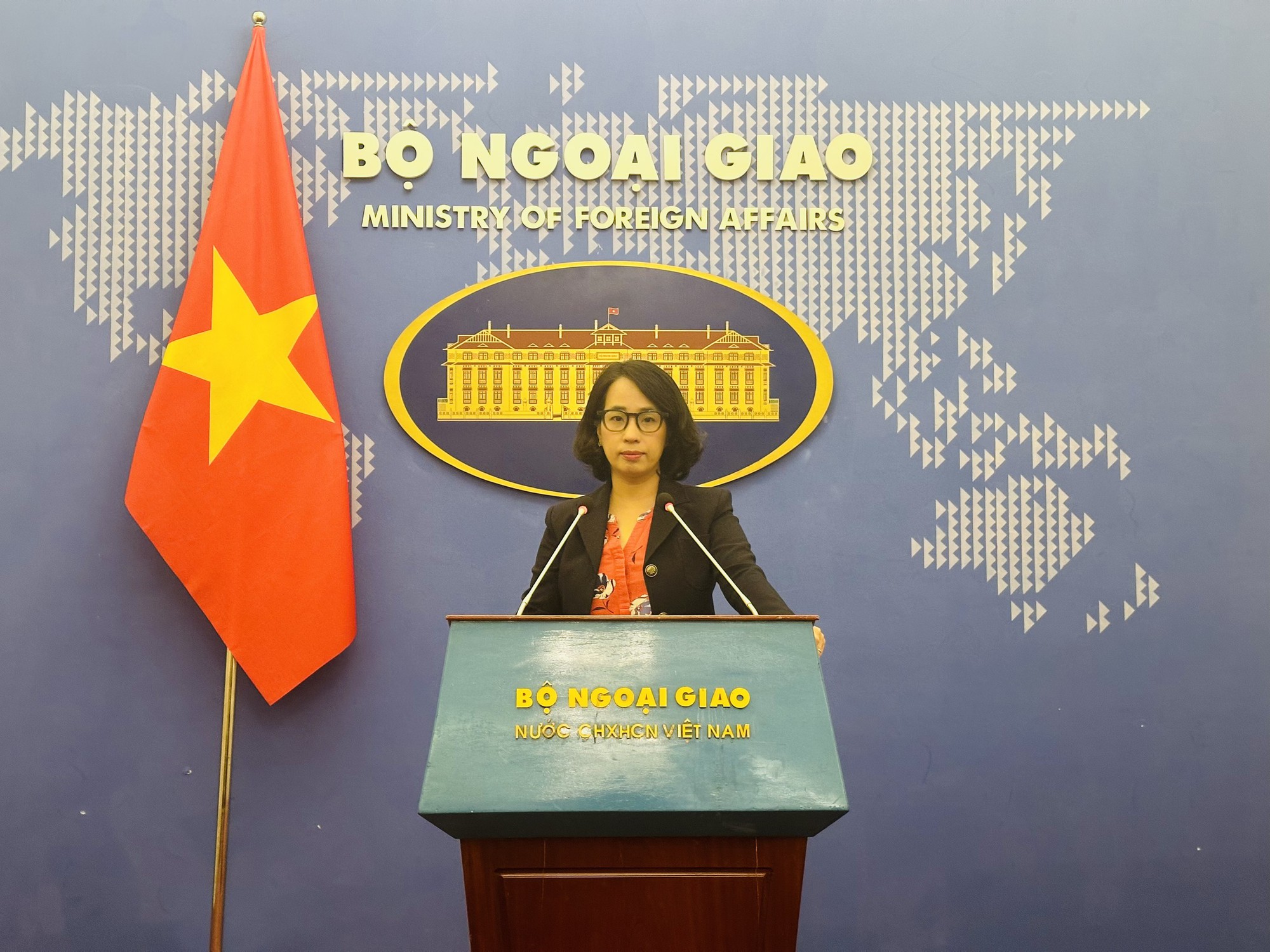 Người ph&aacute;t ng&ocirc;n Bộ Ngoại giao Phạm Thu Hằng.