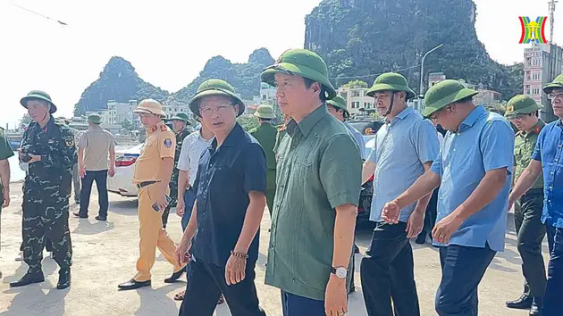 Ph&oacute; Thủ tướng kiểm tra ứng ph&oacute; b&atilde;o số 3 tại Quảng Ninh