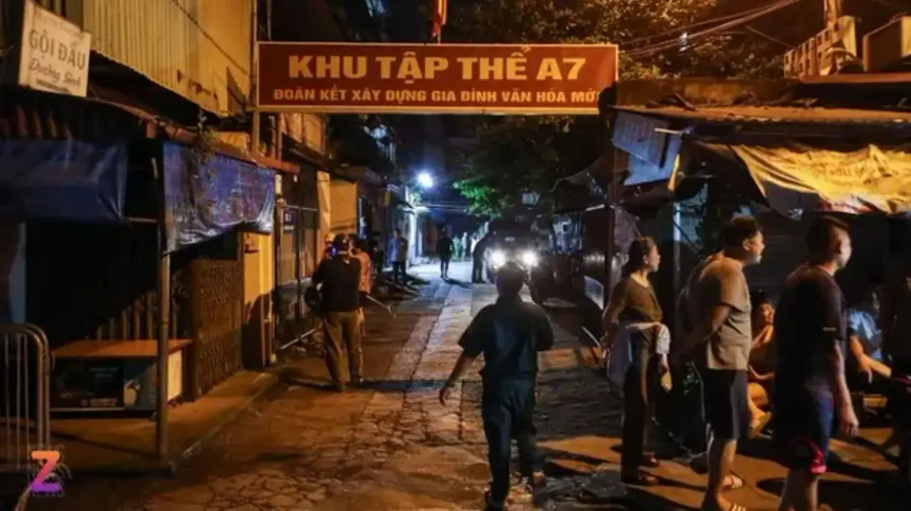 Ngay trong đ&ecirc;m 6/9/2024, 160 người d&acirc;n sống tại chung cư xuống cấp A7 T&acirc;n Mai, phường T&acirc;n Mai, quận Ho&agrave;ng Mai đ&atilde; được di dời tới nơi tr&aacute;nh tr&uacute; an to&agrave;n.