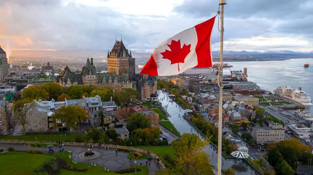 &Ocirc;ng Trump v&agrave; &yacute; tưởng s&aacute;p nhập Canada