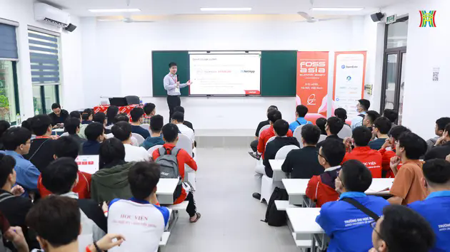 Diễn giả Việt truyền cảm hứng c&ocirc;ng nghệ tại FOSSASIA Summit 2024