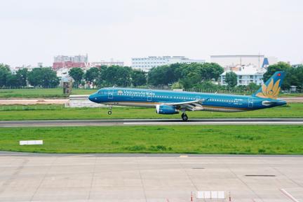 Mở lại đường bay thường lệ tới Trung Quốc