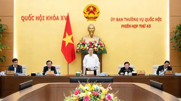 Phi&ecirc;n họp thứ 43 của Ủy ban Thường vụ Quốc hội cho &yacute; kiến 5 dự Luật