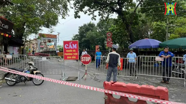 Cấm người v&agrave; xe đi tr&ecirc;n cầu Long Bi&ecirc;n từ 15h ng&agrave;y 10/9
