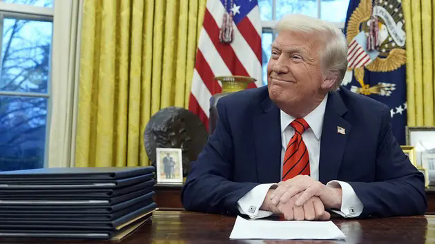 &Ocirc;ng Trump muốn Ukraine trả lại 500 tỷ USD