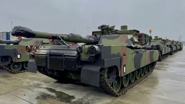 Ba Lan khai hoả xe tăng M1A2 SEPv3 Abrams của Mỹ