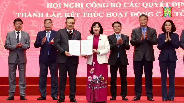 H&agrave; Nội c&ocirc;ng bố th&agrave;nh lập v&agrave; kết th&uacute;c hoạt động của c&aacute;c tổ chức Đảng