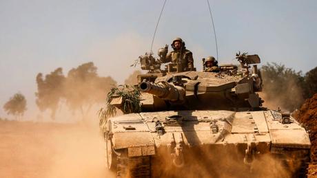 Xe tăng Israel tiến về Dải Gaza, đ&ograve;n đ&aacute;p trả Hamas bắt đầu