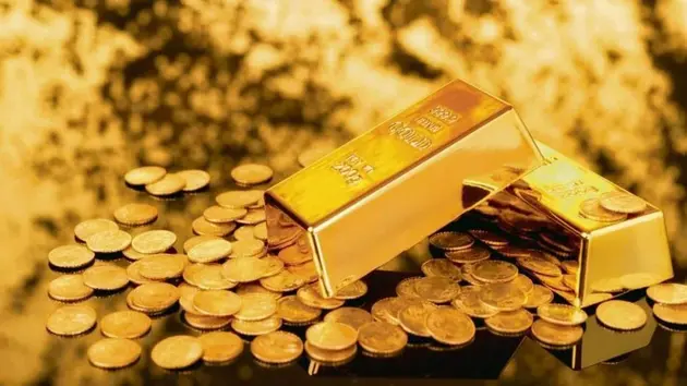 Gi&aacute; v&agrave;ng ng&agrave;y 15/1: Thế giới tăng, trong nước giảm