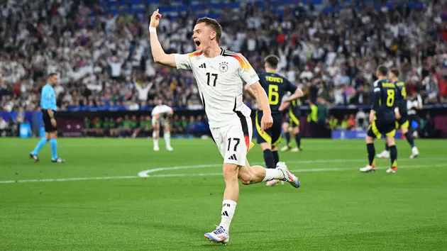 Đức 5-1 Scotland: Chủ nh&agrave; khởi đầu mỹ m&atilde;n