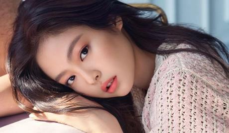 Jennie sẽ l&agrave; n&agrave;ng thơ trong bộ sưu tập mới của Jacquemus?