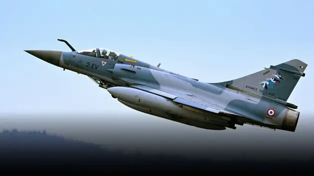50 ti&ecirc;m k&iacute;ch Mirage 2000D-RMV n&acirc;ng cấp tham gia trực chiến