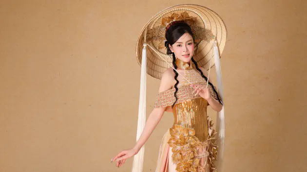 L&yacute; Kim Thảo diện thiết kế t&ocirc;n vinh nghề m&acirc;y tre