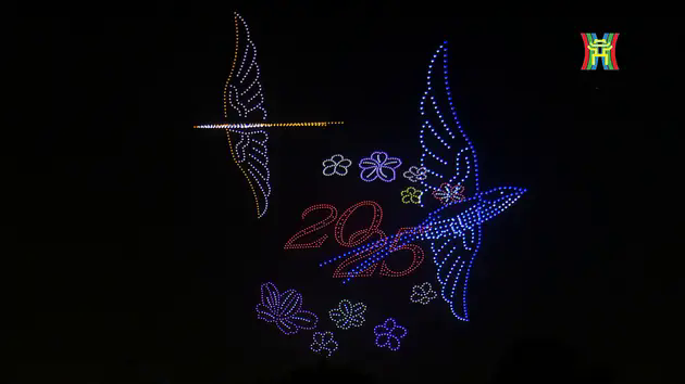 M&atilde;n nh&atilde;n với m&agrave;n tổng duyệt 2025 drone tr&igrave;nh diễn &aacute;nh s&aacute;ng