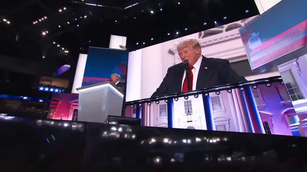 &Ocirc;ng Trump kể lại vụ mưu s&aacute;t khi nhận đề cử