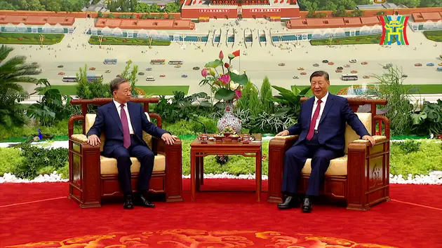 Tổng B&iacute; thư, Chủ tịch nước Trung Quốc v&agrave; Tổng B&iacute; thư, Chủ tịch nước T&ocirc; L&acirc;m dự tiệc tr&agrave;