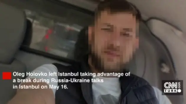 Phi&ecirc;n dịch vi&ecirc;n ph&aacute;i đo&agrave;n đ&agrave;m ph&aacute;n Ukraine bỏ trốn khỏi Istanbul