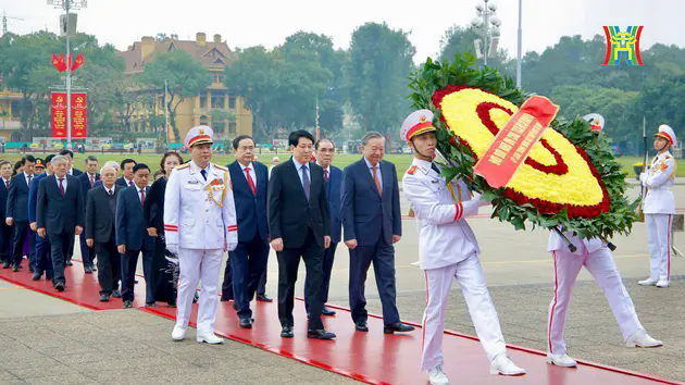 L&atilde;nh đạo Đảng, Nh&agrave; nước v&agrave; th&agrave;nh phố H&agrave; Nội v&agrave;o Lăng viếng Chủ tịch Hồ Ch&iacute; Minh