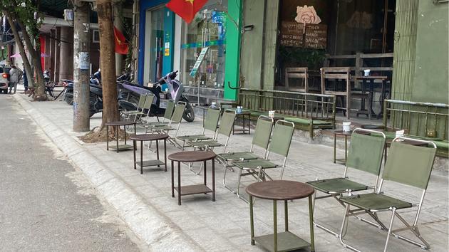 H&agrave; Nội, h&agrave;ng qu&aacute;n ế ẩm dưới c&aacute;i lạnh 10 độ C