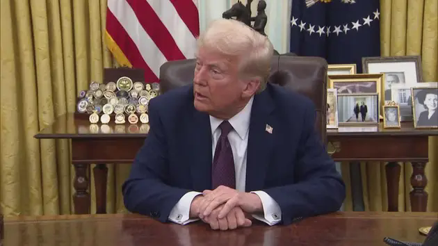 Mỹ ngừng thực thi sắc lệnh quyền c&ocirc;ng d&acirc;n của &ocirc;ng Trump