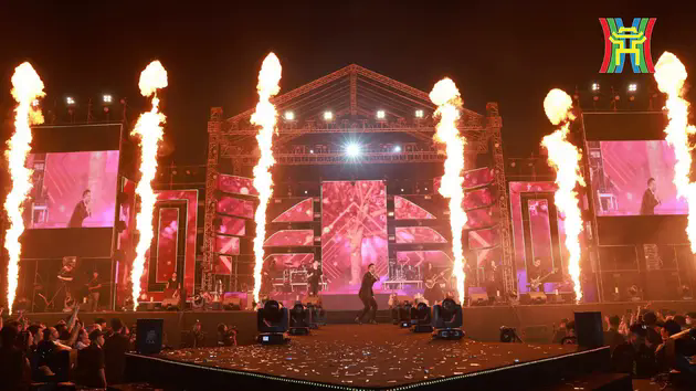 B&ugrave;ng nổ đ&ecirc;m nhạc 'H&agrave; Nội Rock'