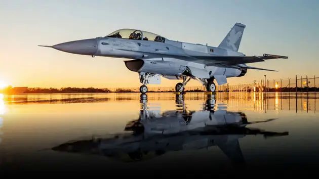 Rộ tin Nga 'ra đ&ograve;n' bắn hạ ti&ecirc;m k&iacute;ch F-16 của Ukraine