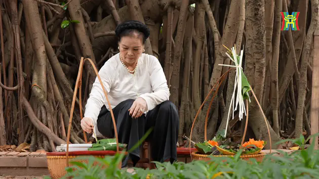 Ngh&ecirc;̣ nh&acirc;n H&agrave; Nội: G&aacute;nh b&uacute;n ốc H&agrave; Nội