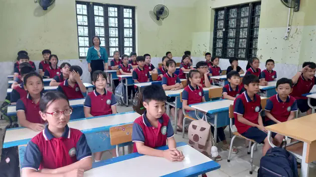 L&agrave;o Cai tạm thời chưa thu học ph&iacute; với học sinh v&ugrave;ng lũ