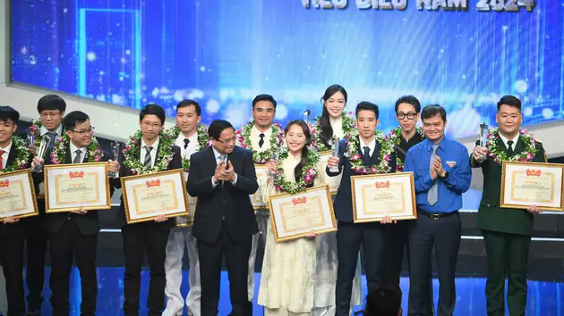Phương Mỹ Chi được vinh danh 'Gương mặt trẻ triển vọng'