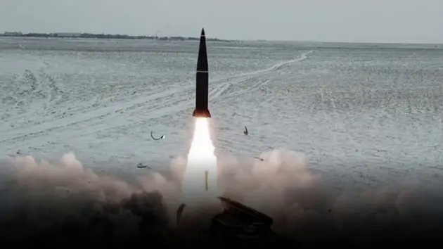 T&ecirc;n lửa Iskander ph&aacute; hủy tổ hợp S-300 Ukraine