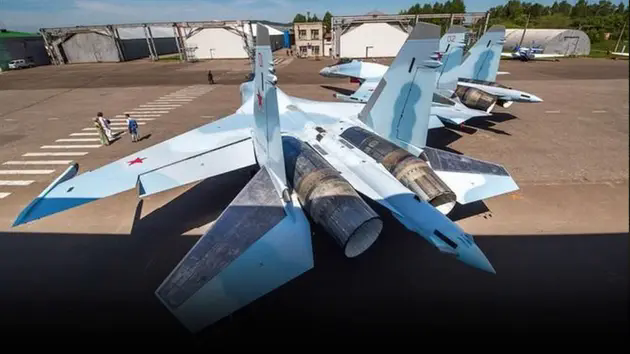 Nga tiếp nhận l&ocirc; ti&ecirc;m k&iacute;ch Su-35S mới