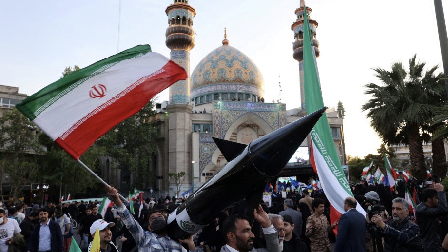 Mỹ v&agrave; Anh &aacute;p đặt lệnh trừng phạt mới đối với Iran
