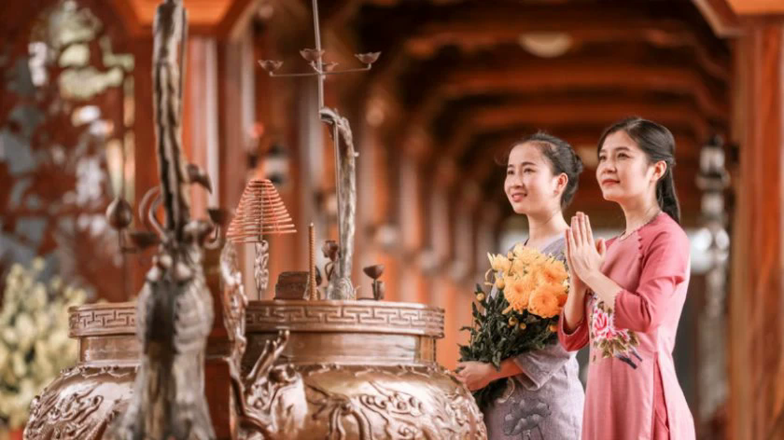 Đi chùa mùng 1 - Chuyến du hành tìm về tĩnh lặng