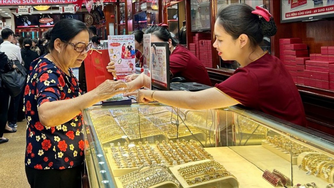 Chủ động nguồn cung phục vụ khách hàng dịp vía Thần Tài