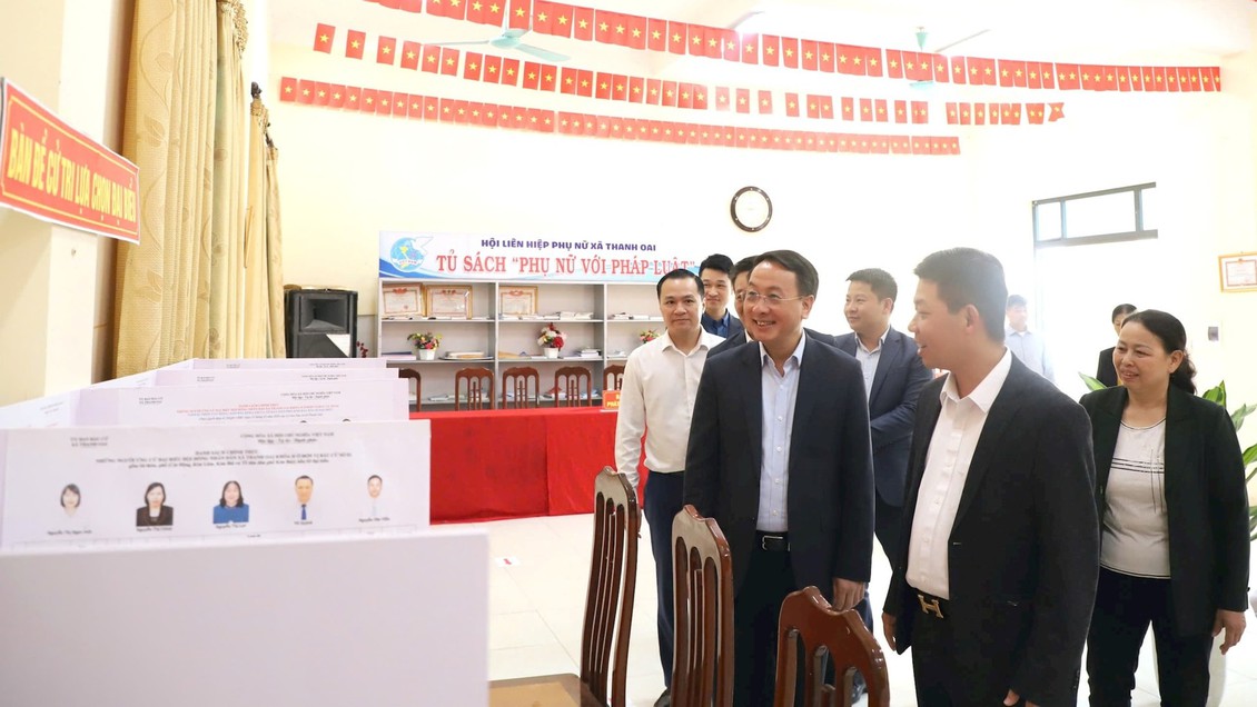 Trưởng Ban Nội chính Thành ủy kiểm tra công tác chuẩn bị bầu cử