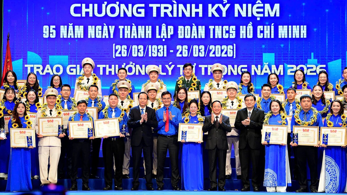 Mỗi thanh niên hãy là một ngọn lửa nhỏ thắp sáng tương lai dân tộc