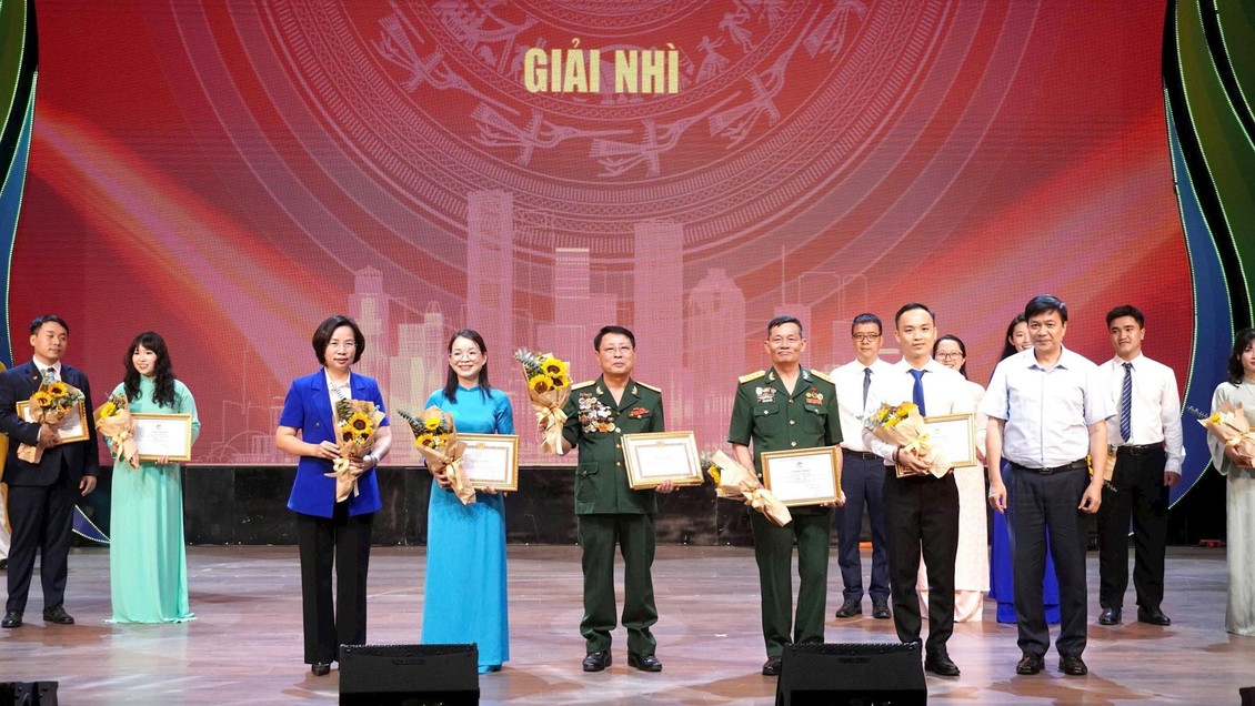 Lan tỏa mạnh mẽ tinh thần học tập, nghiên cứu, đưa Nghị quyết Đại hội XVIII vào cuộc sống