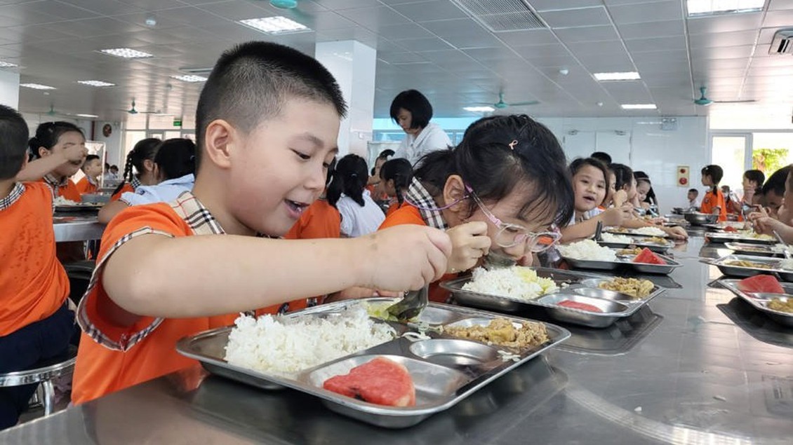 Siết chặt an toàn thực phẩm học đường nhờ cơ chế phối hợp