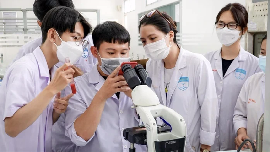 Phát triển nguồn nhân lực theo tinh thần nghị quyết Đại hội XIV - Nền tảng cho khát vọng Việt Nam hùng cường