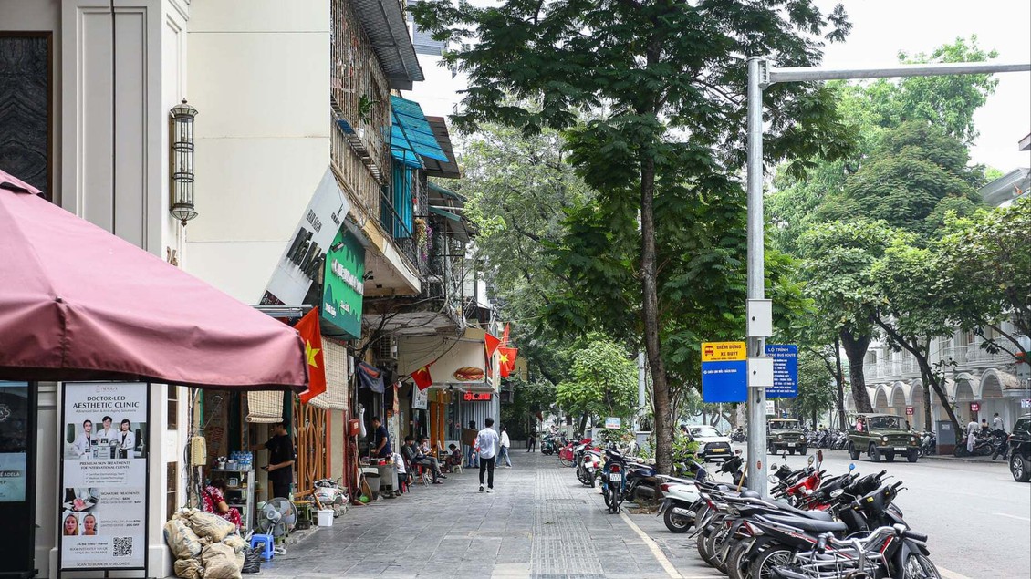 Giải quyết điểm nghẽn đô thị: Khi vỉa hè thực sự dành cho người đi bộ