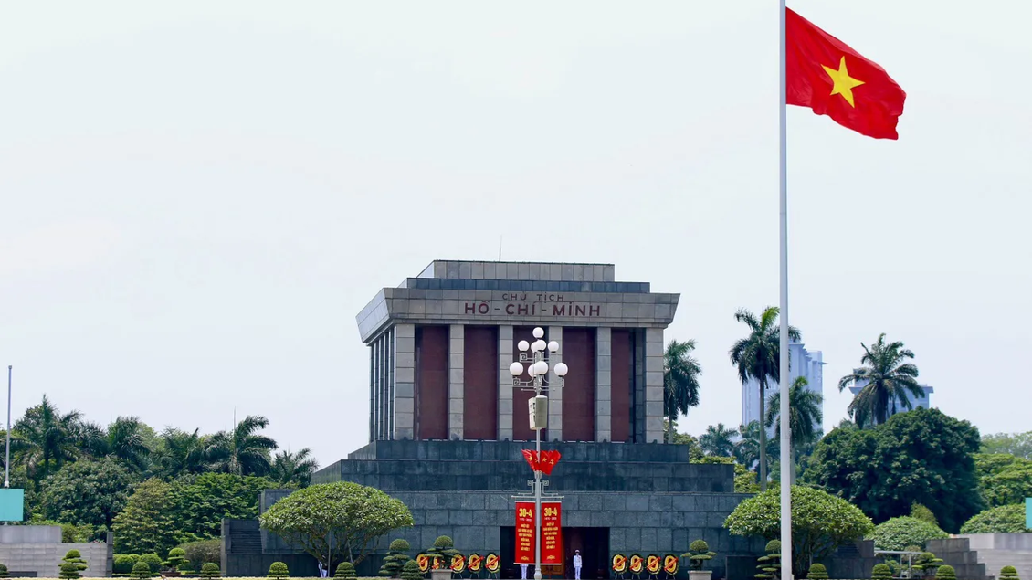 Bố trí điểm trông xe phục vụ nhân dân viếng Chủ tịch Hồ Chí Minh
